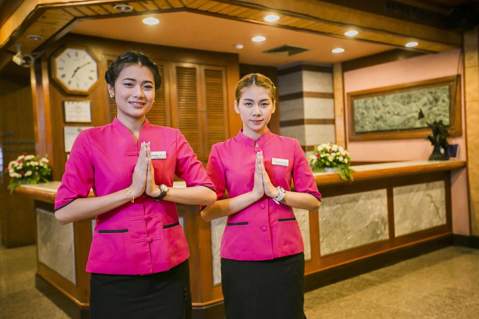 Raya Grand Hotel Nakhon Ratchasima Exterior photo