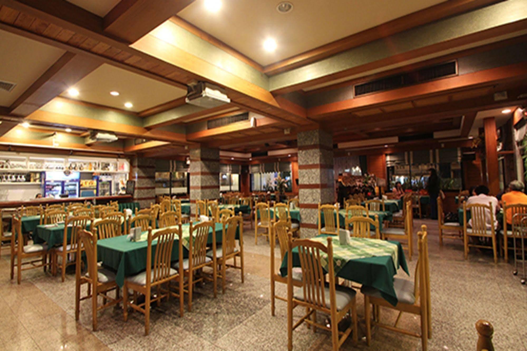 Raya Grand Hotel Nakhon Ratchasima Exterior photo