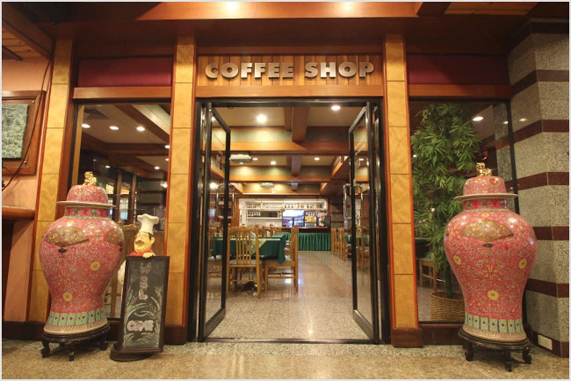 Raya Grand Hotel Nakhon Ratchasima Exterior photo